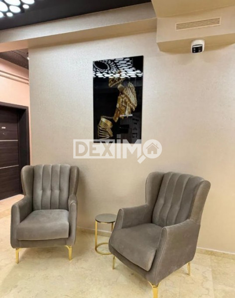 Studio LUX - Mamaia Nord - Al Doilea Rand La Mare - Vedere Laterala La Mare