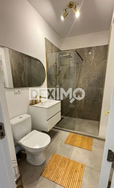 Studio LUX - Mamaia Nord - Al Doilea Rand La Mare - Vedere Laterala La Mare