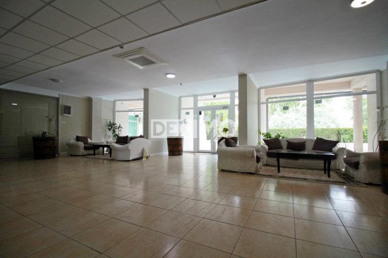 Apartament 2 Camere - Intrare Statiunea Mamaia -Complex Cu Piscina - Termen Lung