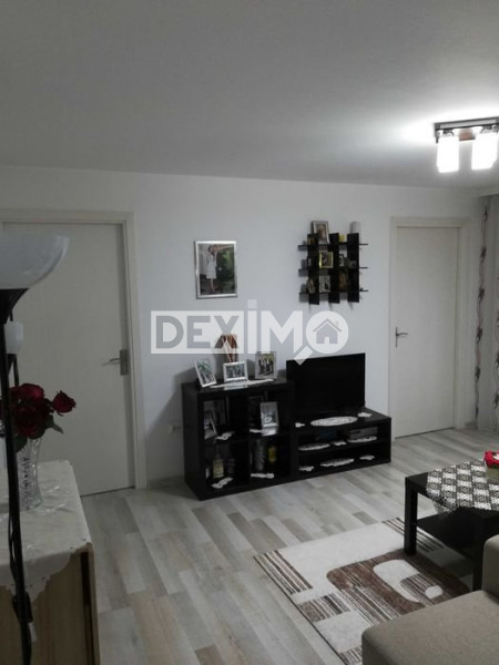Apartament 3 Camere Semidecomandate - Zona Inel II - Etaj 1