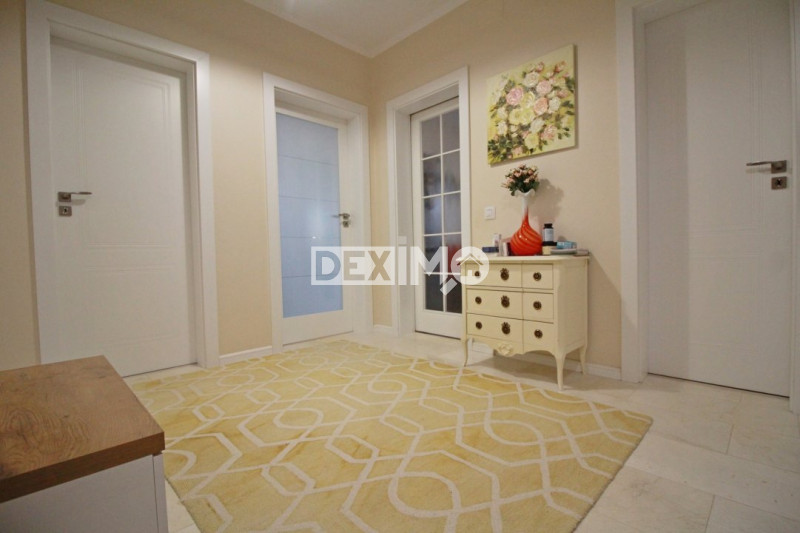 Apartament 3 Camere  - Mobilat - Loc Parcare Si Boxa - Confort Maxim !