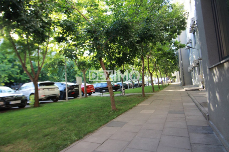 Apartament 3 Camere  - Mobilat - Loc Parcare Si Boxa - Confort Maxim !