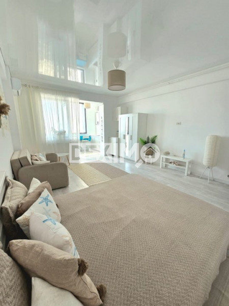 Studio Cu Vedere La Mare - Stefan Building - Mobilat Complet