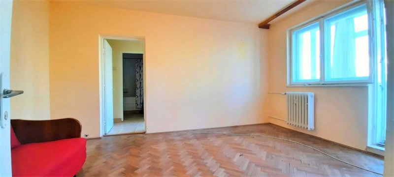 Apartament 2 camere, semidecomandat, nemobilat