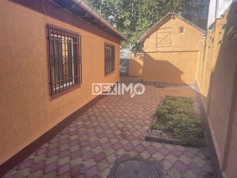 Casa 5 Camere - Faleza Nord - Teren 200 Mp - Centrala Pe Gaze