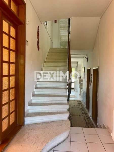 Casa S+P+1  - Lazu - Teren 808 Mp - Garaj - Terasa