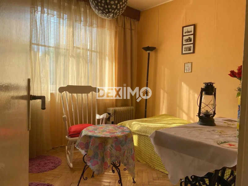 Apartament 4 Camere - Centru - Liceul Traian -  Etaj 1 