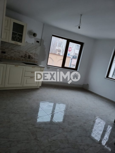 Vila P+1+M - Zona Primo - Compozitori - Semifinisata - Toate Utilitatile