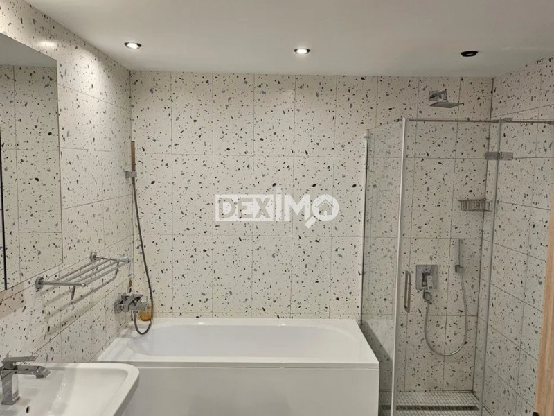 Proprietate Deosebita - Faleza Nord - Vedere La Mare - Loc Parcare