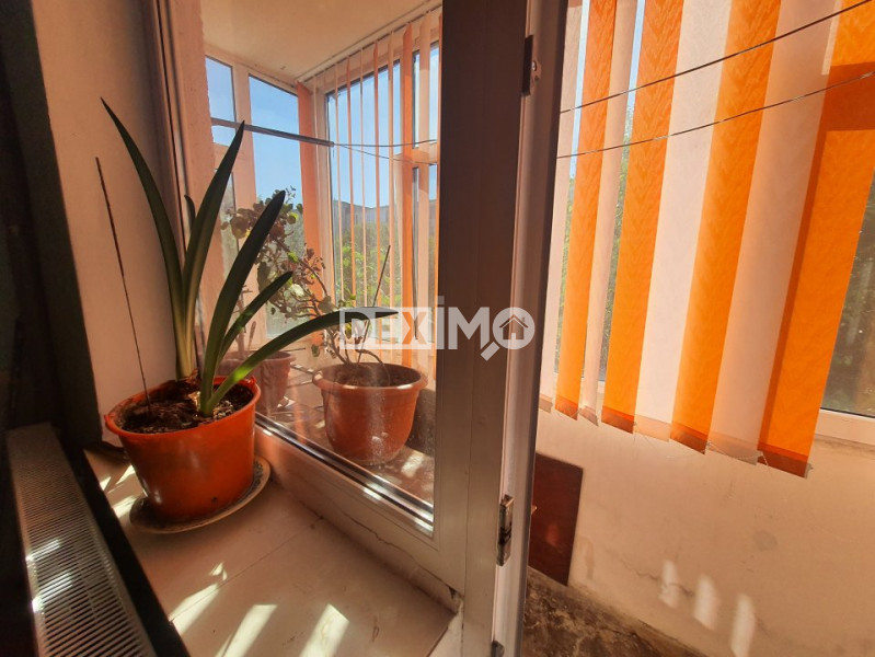 Apartament 2 Camere - Zona Abator - Etaj 2 - Centrala Pe Gaze