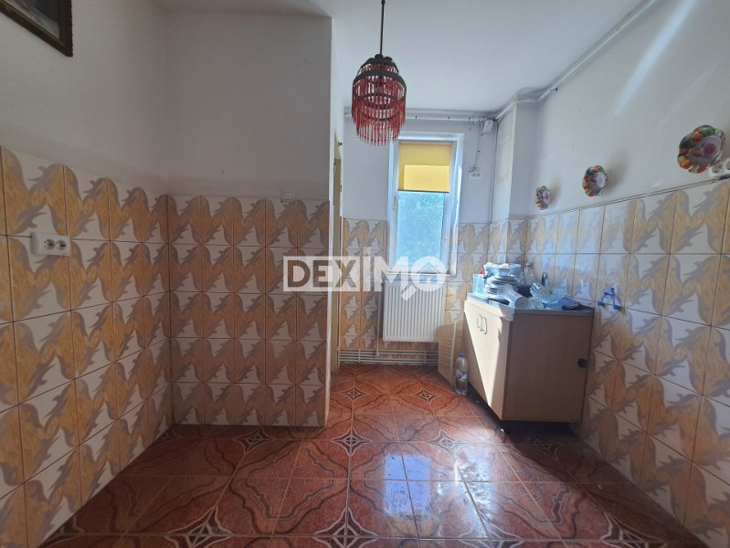 Apartament 2 Camere - Zona Abator - Etaj 2 - Centrala Pe Gaze