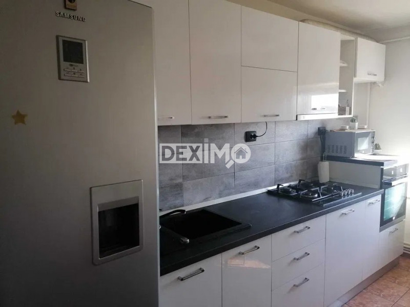 Apartament 3 Camere Decomandate - Zona CET - Mobilat - Centrala Pe Gaze