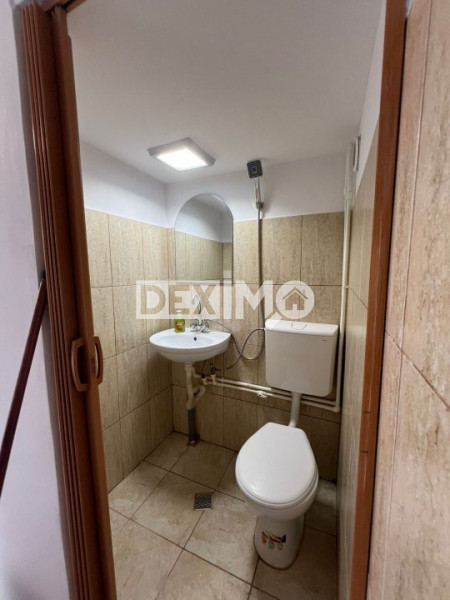 Garsoniera - Zona CET - Etaj 3 - Renovata