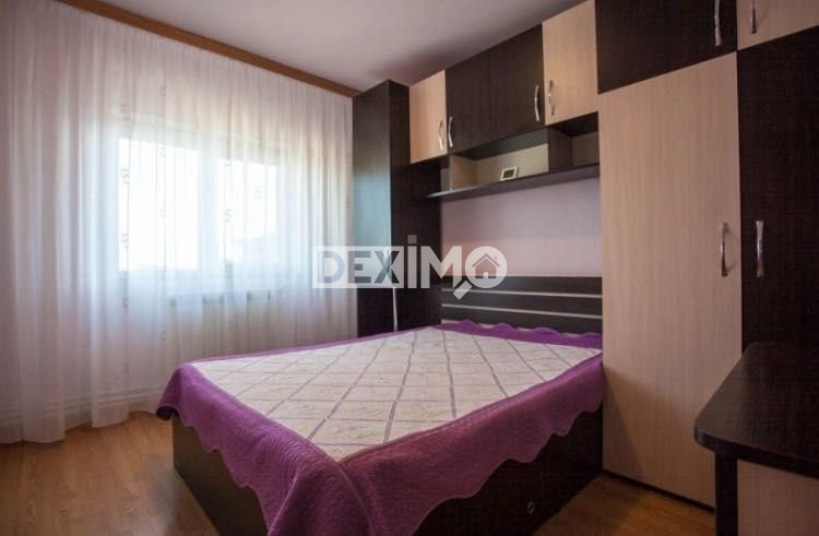 Apartament 3 Camere - Et 4 Cu Pod - Zona Poarta 6 - Gaze - Mobilat