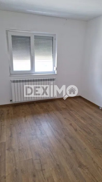 Apartament 3 Camere - Zona Compozitori - Loc De Parcare - Pod