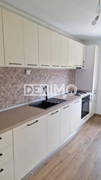 Apartament 3 Camere - Zona Compozitori - Loc De Parcare - Pod