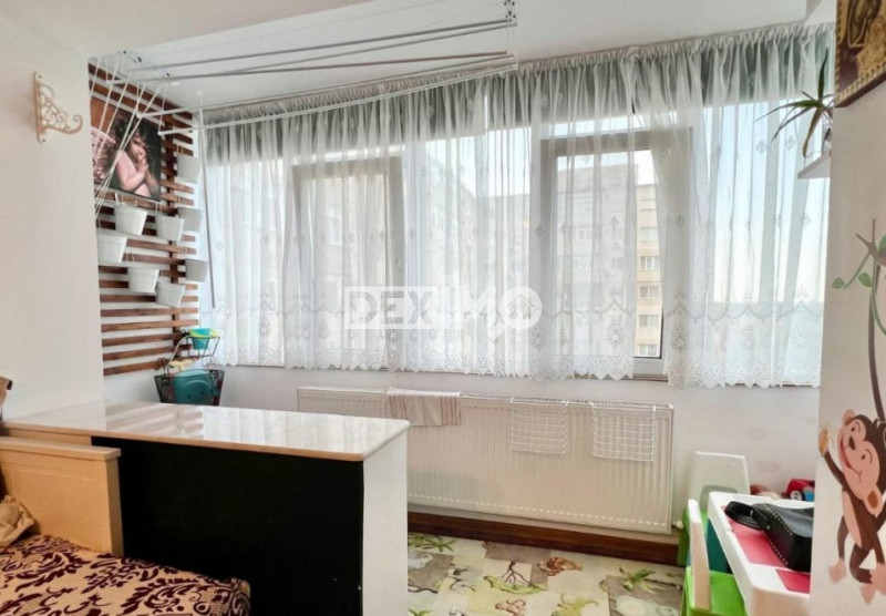 Apartament 2 Camere - Zona CET - Etaj Intermediar - Mobilat - Centrala Pe Gaze