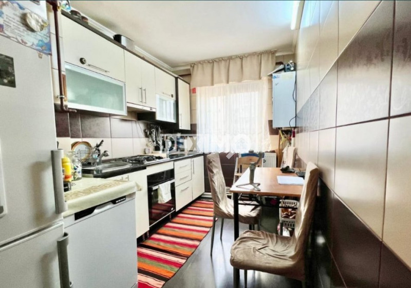 Apartament 2 Camere - Zona CET - Etaj Intermediar - Mobilat - Centrala Pe Gaze