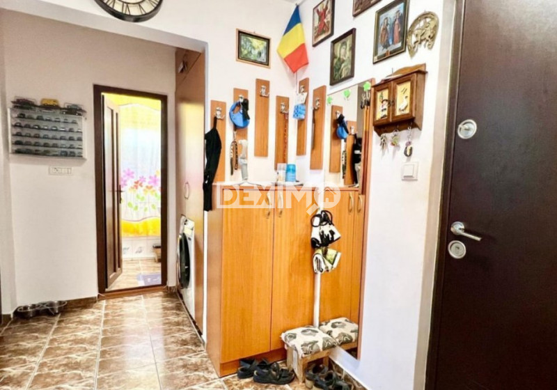 Apartament 2 Camere - Zona CET - Etaj Intermediar - Mobilat - Centrala Pe Gaze