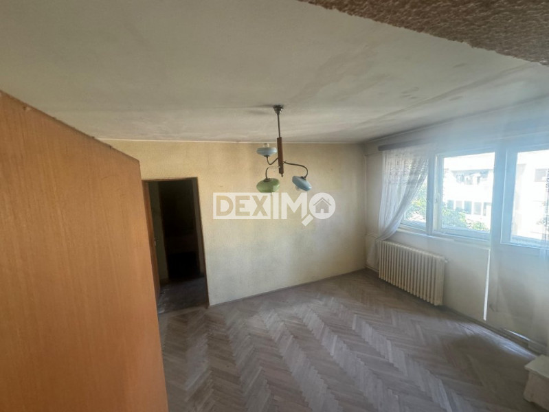 Apartament 2 Camere - Zona Dacia - Etaj 4 Cu Pod - Gaze Pe Scara