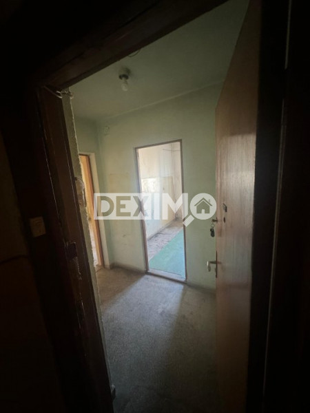 Apartament 2 Camere - Zona Dacia - Etaj 4 Cu Pod - Gaze Pe Scara