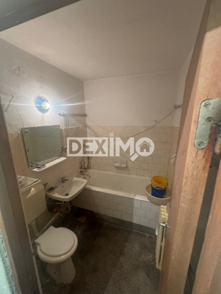 Apartament 2 Camere - Zona Dacia - Etaj 4 Cu Pod - Gaze Pe Scara