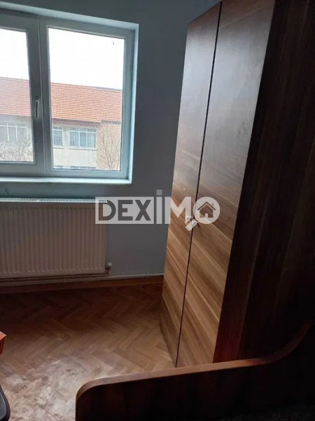 Apartament 3 Camere Decomandate - Parta 6 - Centrala Pe Gaze