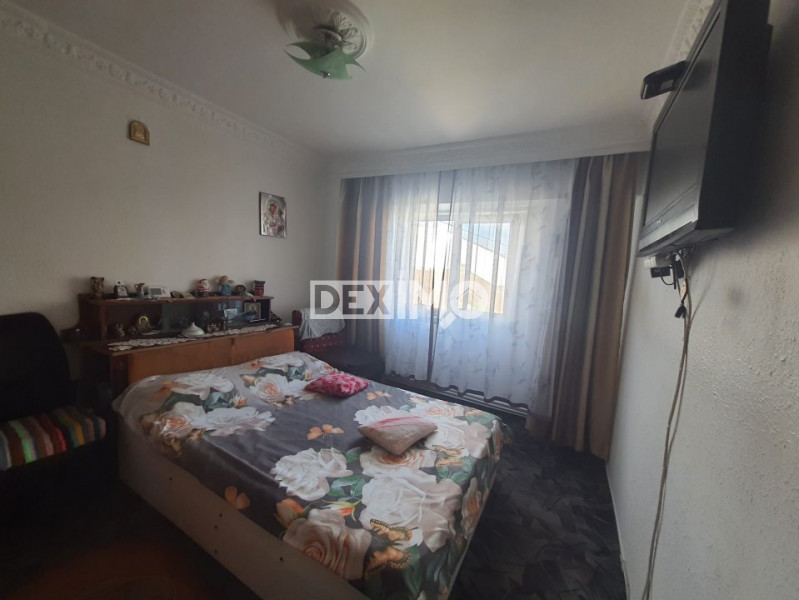 Apartament 4 Camere - Zona Victoria - Etaj 1 - Centrala Pe Gaze