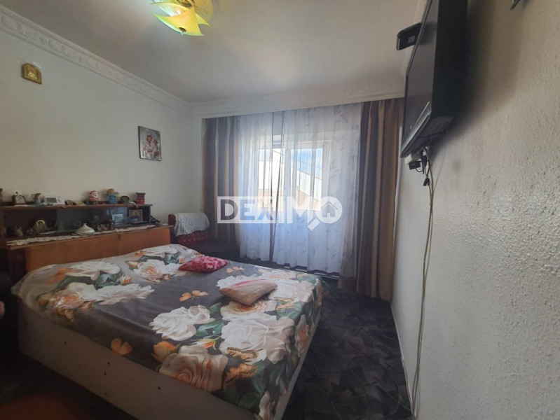 Apartament 4 Camere - Zona Victoria - Etaj 1 - Centrala Pe Gaze