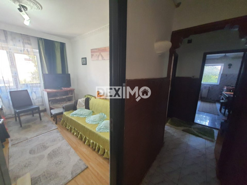 Apartament 4 Camere - Zona Victoria - Etaj 1 - Centrala Pe Gaze