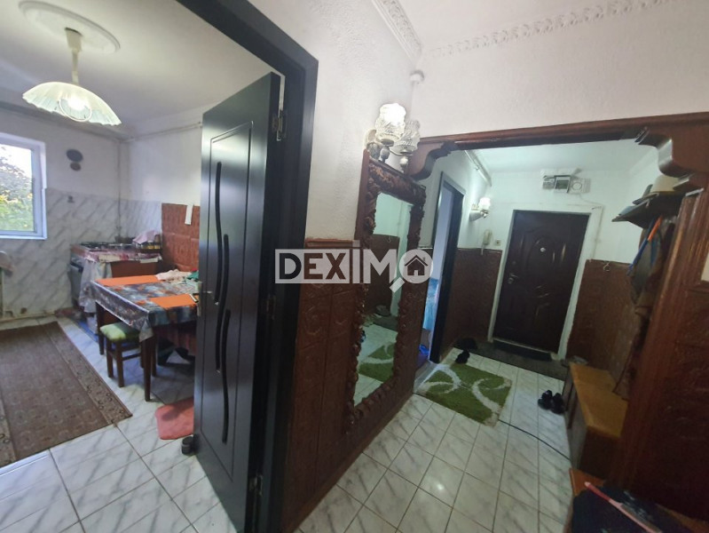 Apartament 4 Camere - Zona Victoria - Etaj 1 - Centrala Pe Gaze