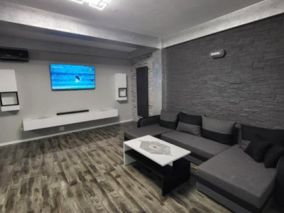 VICTORIA-APARTAMENT MODERN 3 CAMERE ETAJ 4 SI GARSONIERA LA MANSARDA