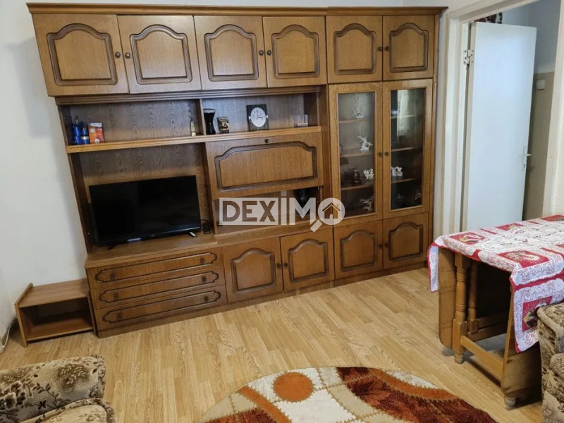 Apartament 2 Camere Calsic - Casa Cultura - Etaj 3 - Gaze Pe Scara