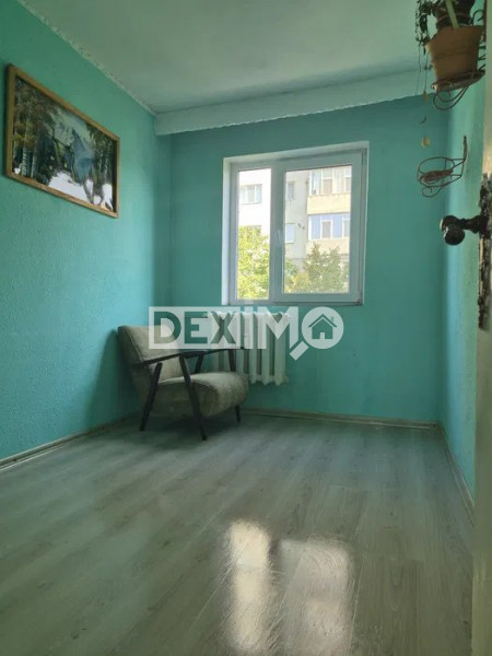 Apartament 3 Camere - Km 4-5 - Etaj 3 - Gaze La Usa