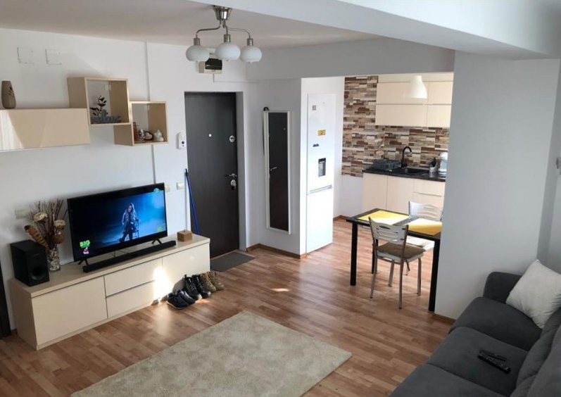 Apartament 2 camere,semidecomandat,centrala imobil,finisaje Moderne