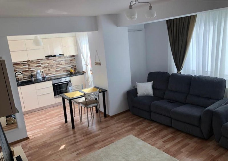 Apartament 2 camere,semidecomandat,centrala imobil,finisaje Moderne