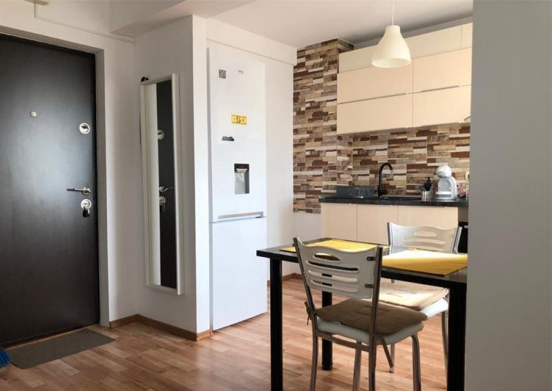 Apartament 2 camere,semidecomandat,centrala imobil,finisaje Moderne