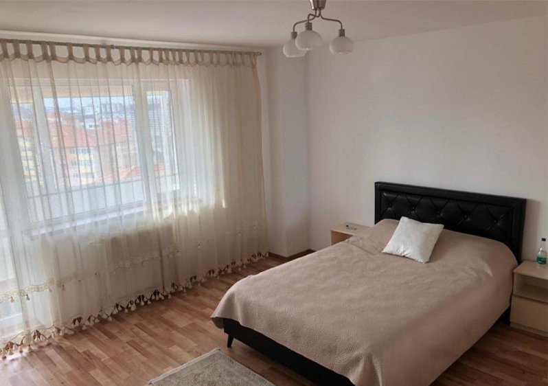 Apartament 2 camere,semidecomandat,centrala imobil,finisaje Moderne