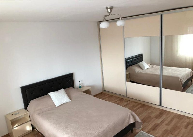 Apartament 2 camere,semidecomandat,centrala imobil,finisaje Moderne