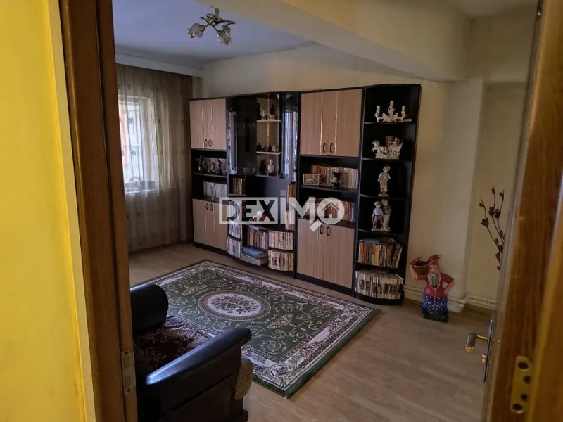 FAR-APARTAMENT CU 3 CAMERE DECOMANDAT CENTRALA GAZE