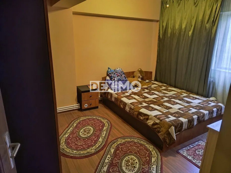 FAR-APARTAMENT CU 3 CAMERE DECOMANDAT CENTRALA GAZE