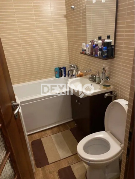 Studio - Zona Gara BCR - Etaj 1 - Gaze La Usa