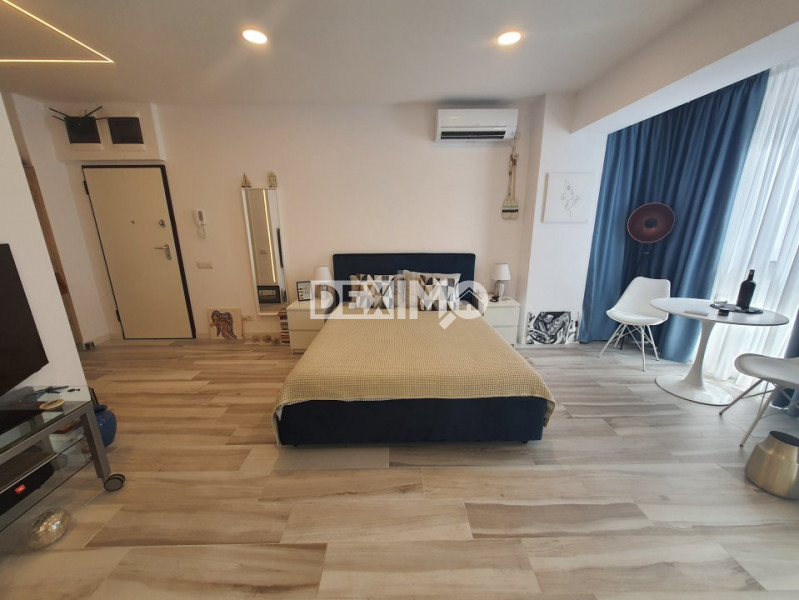 STUDIO MAMAIA-ZONA HOTEL OPERA-PARTEA CU MAREA-MOBILAT