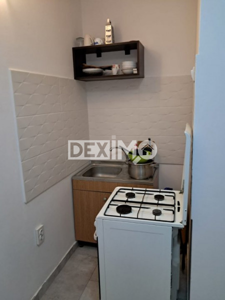 Garsoniera - Zona CET - Etaj 1 - Renovata
