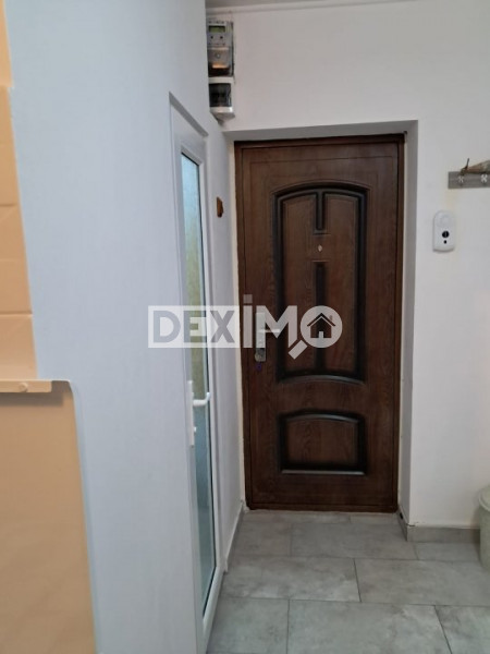 Garsoniera - Zona CET - Etaj 1 - Renovata