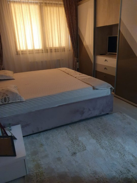 Apartament 3 Camere Decomandate - Zona Tomis Plus - Parter - Mobilat