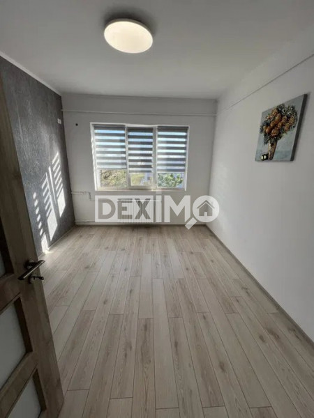 Garsoniera Imbunatatita - CET - Bucatarie Mobilata Si Utilata