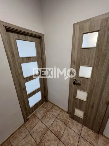 Garsoniera Imbunatatita - CET - Bucatarie Mobilata Si Utilata