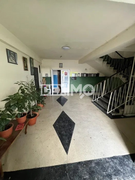 Garsoniera Imbunatatita - CET - Bucatarie Mobilata Si Utilata