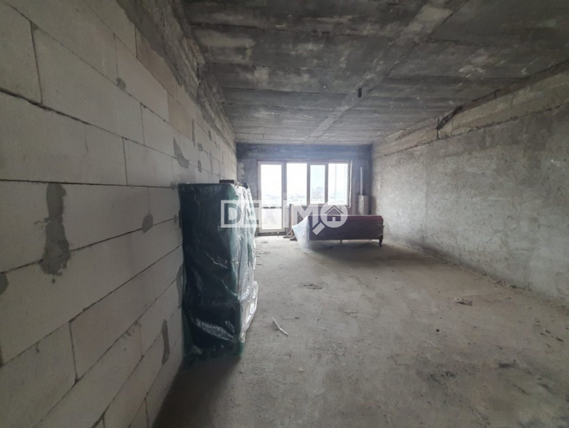 EXCLUSIV!INEL I-INSTITUTUL DE MARINA APARTAMENT CU 2 CAMERE LOC PARCARE IN GARAJ